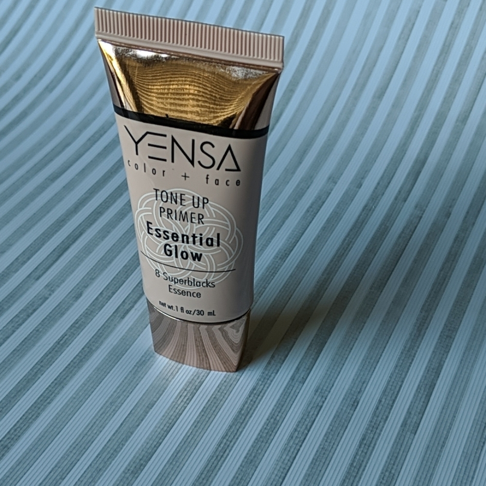 Yensa Essential Glow Tone Up Primer